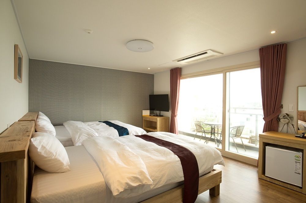 Cheonjiyeon Crystal Hotel Seogwipo Exterior foto